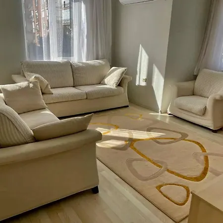 Квартира В Центре Рядом С Пляжем Коньяалты Apartmán *